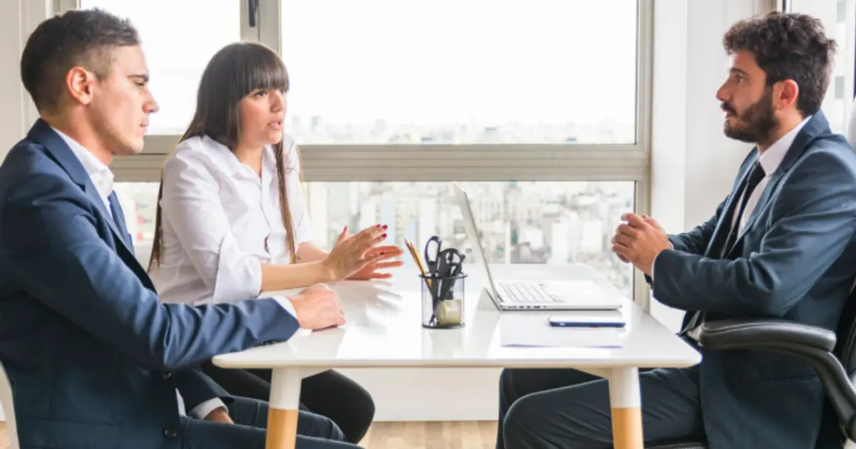 How to build communication skills for management job interviews